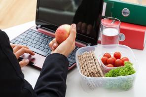 Wie richtig essen, wenn Sie viel Arbeit