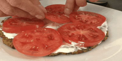 Kuchen von Zucchini mit Tomaten