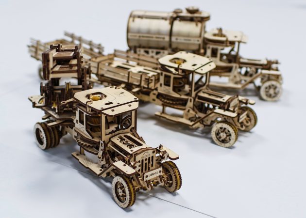 Übersicht UGEARS Designer: Holz LKW, der ohne Batterien geht