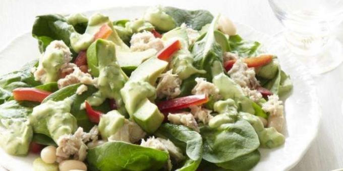 Salat mit Spinat, Thunfisch und Bohnen