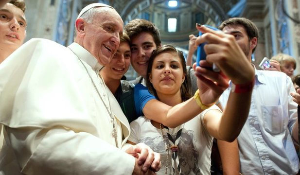 Papst macht selfie