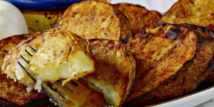 Rezepte für den Grill: marinierte Kartoffeln