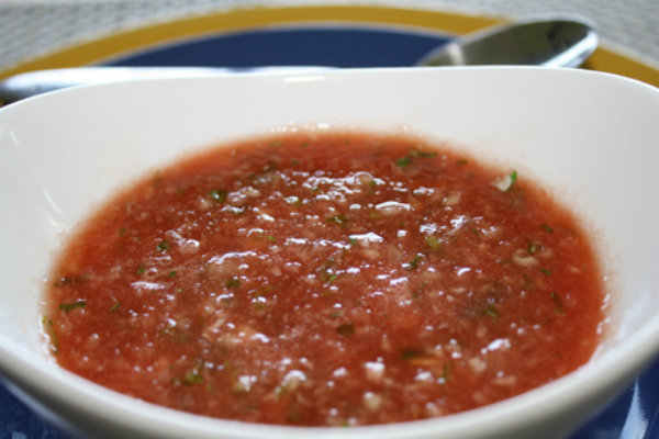 Wassermelone-Suppe mit Gurke und Koriander