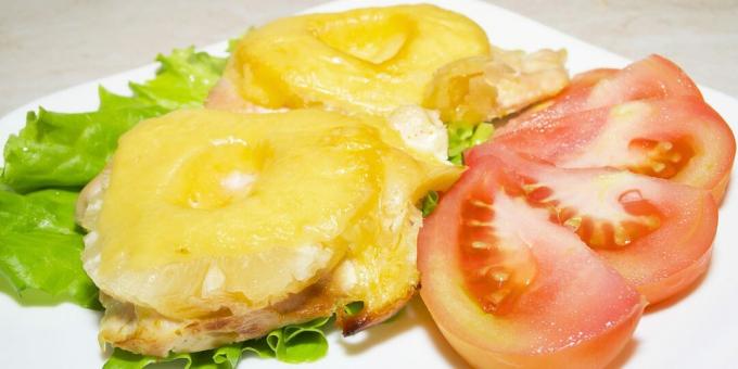 Hähnchenfilet mit Ananas im Ofen