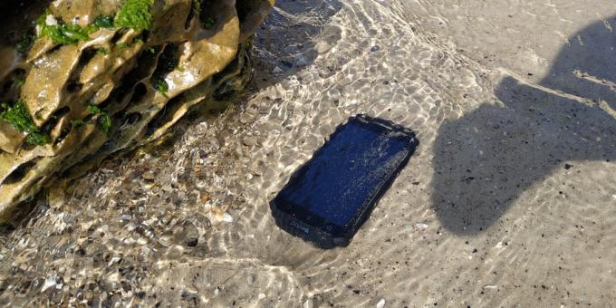 Geschützte Smartphone Poptel P9000 Max: Wasser Under
