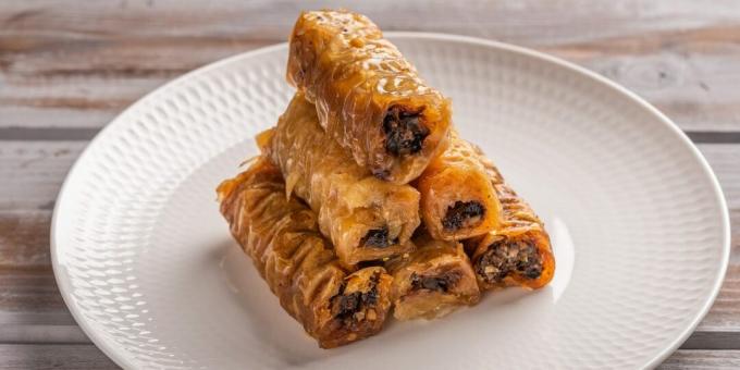 Saragli – griechische Baklava-Rollen