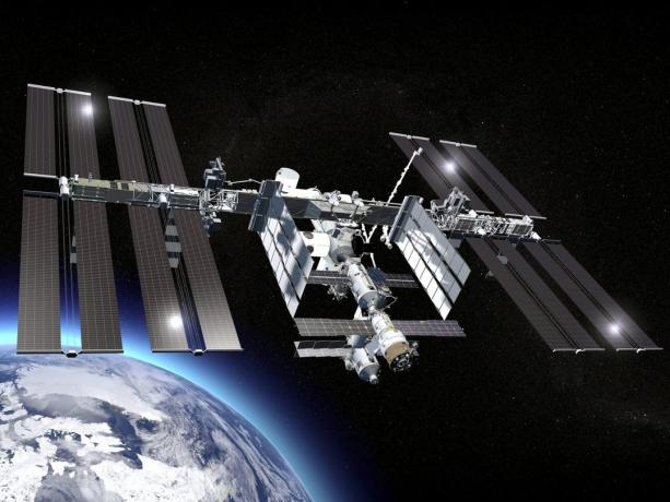 Wie der Tag des Cosmonautics verbringen: die Überwachung der ISS