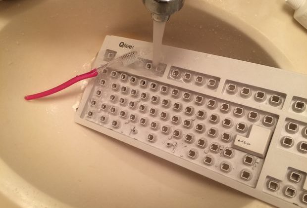 Wie eine Tastaturbürste reinigen