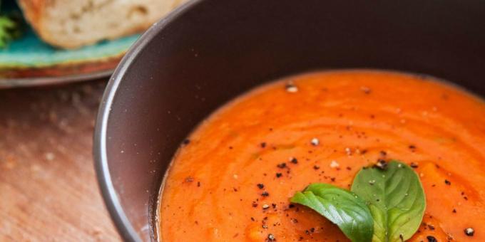 Die besten Rezepte mit Basilikum: Tomatensuppe mit Basilikum