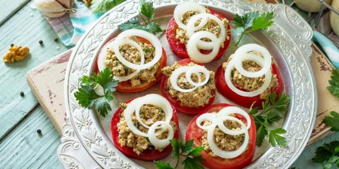 Georgische schnelle Vorspeise mit Tomaten