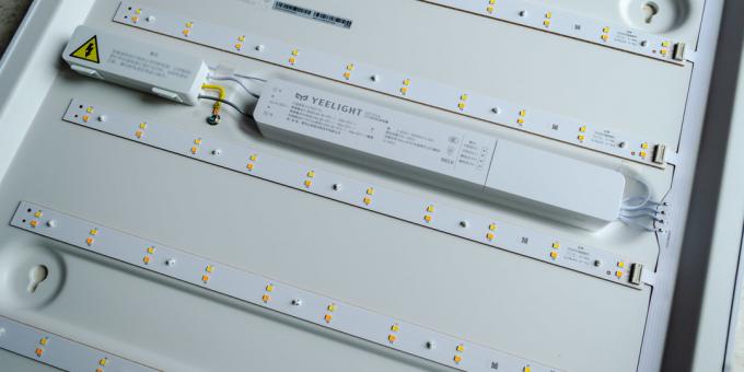 Yeelight Smart-Quadrat-LED-Deckenleuchte: Die Metallbasis