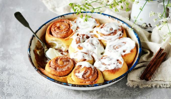 Brötchen mit Zimt und Buttercreme