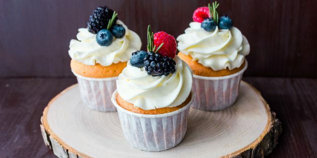 Cupcakes mit Hüttenkäse: ein einfaches Rezept