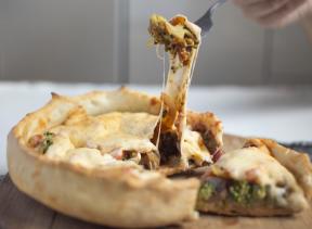 Ein einfaches Rezept „invertiert“ Pizza