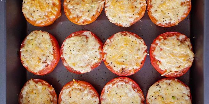 Gebackene Tomaten mit Käse