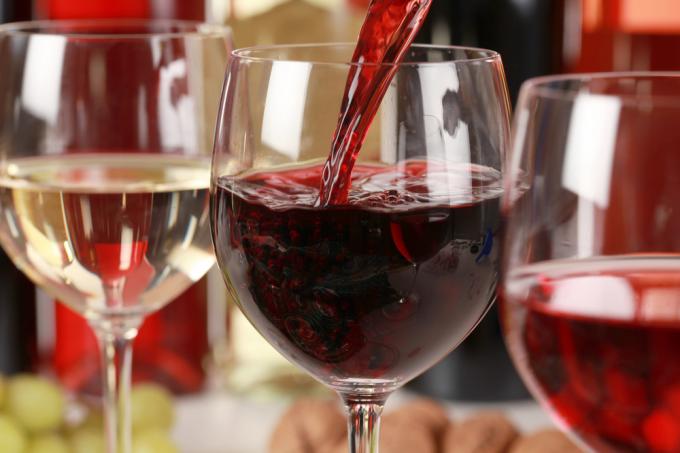 Wie viel können Sie trinken, ohne Schaden für die Gesundheit: tolerierte Dosis von Alkohol