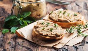 Hühnerleberpastete mit Brandy und Thymian