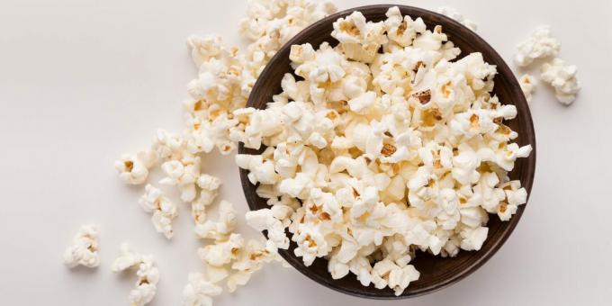 Welche Lebensmittel sind reich an Ballaststoffen: Popcorn