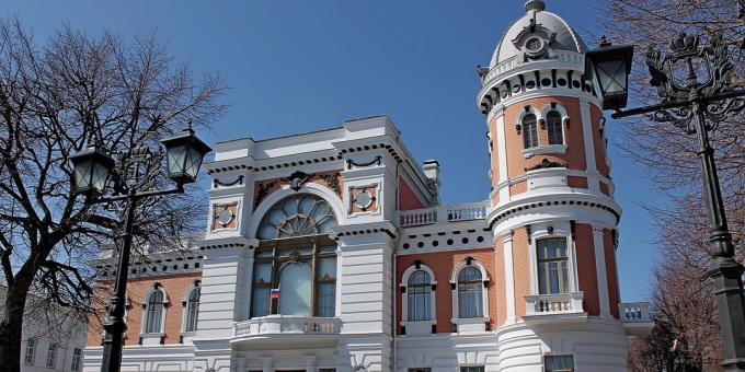 Sehenswürdigkeiten von Uljanowsk: Museum für lokale Überlieferungen und Kunst