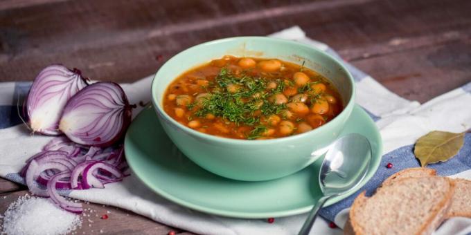 Schweinefleischsuppe mit Bohnen aus der Dose