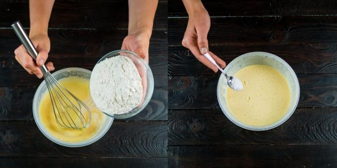Wie Cook charlotte: das Mehl hinzufügen und mischen