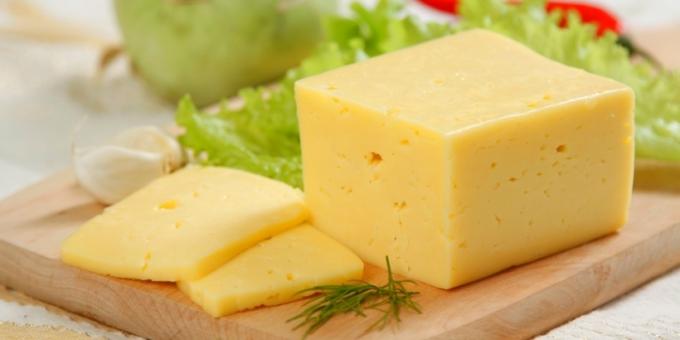 Hartkäse zu Hause: Wie man den Käse kochen