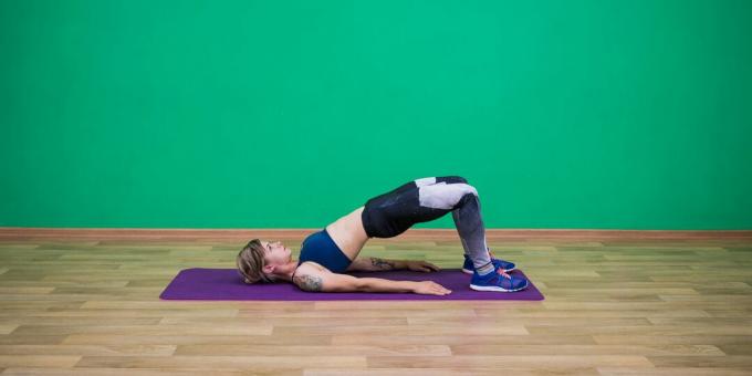 Einfache Yoga-Übungen: Brückenhaltung