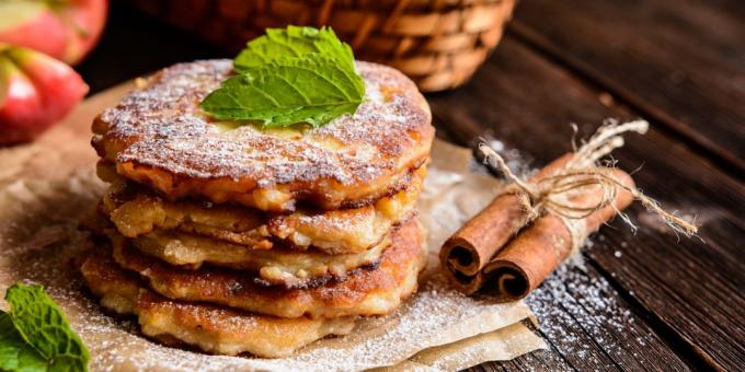 Pfannkuchen mit Äpfeln und Haferflocken