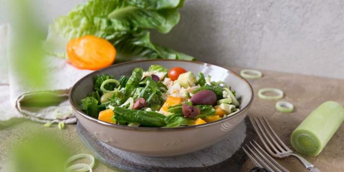 Leichter Salat mit Krillfleisch und Gemüse