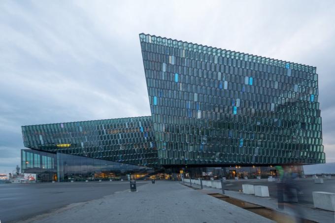 Europäische Architektur: HARPA Konzerthalle in Reykjavik, Island