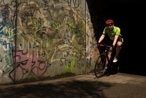 Laufen, Radfahren, Schwimmen, Aerobic, Boxen und Cardio in der Turnhalle: Was Cardio wählen