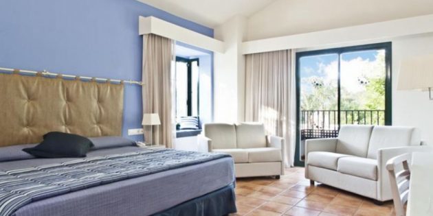 Hotels für Familien mit Kindern: Port Aventura 4 *, Salou, Costa Daurada, Spanien
