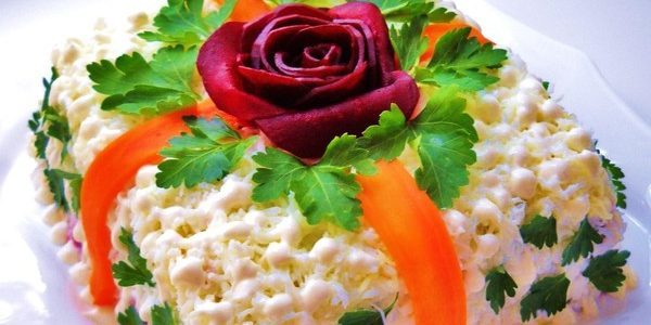 Rezepte Weihnachtssalat: Salat mit Pilzen „Weihnachtsgeschenk“