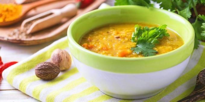 Diätmahlzeiten: Rote Linsen- und Gemüsesuppe