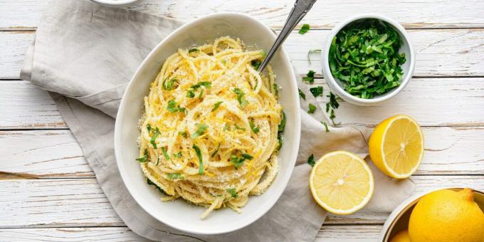 Wie kocht man die perfekte Pasta? Einfach Sahne und Zitronensaft verrühren
