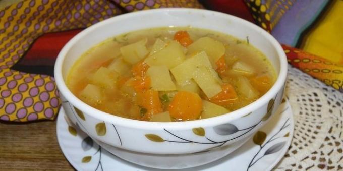 Suppe mit Kürbis, Kartoffeln und Ingwer