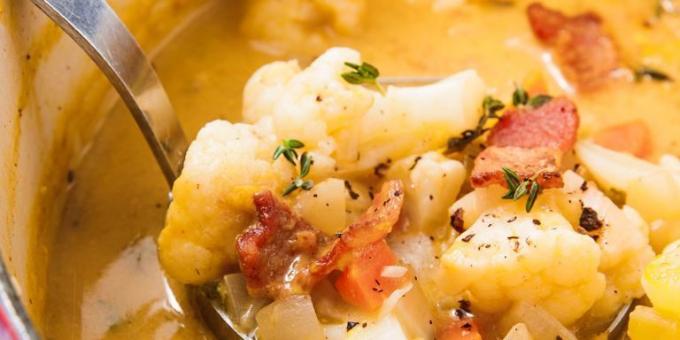 Rezepte Abendessen in Eile: Suppe mit Speck und Blumenkohl