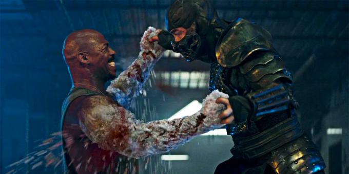 Mehkad Brooks als Jax und Joe Taslim als Sub-Zero im Jahr 2021 Mortal Kombat
