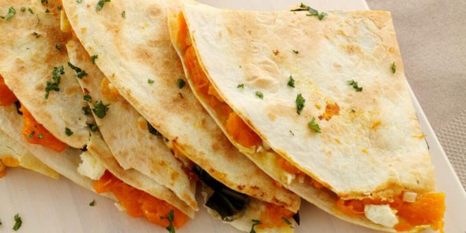 Vegetarische Quesadilla mit Kürbis