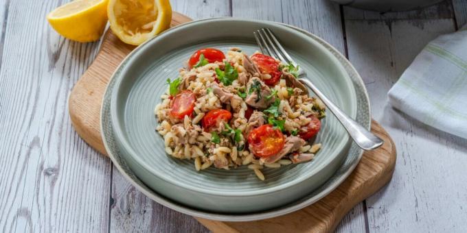 Orzo mit Thunfisch und Tomaten