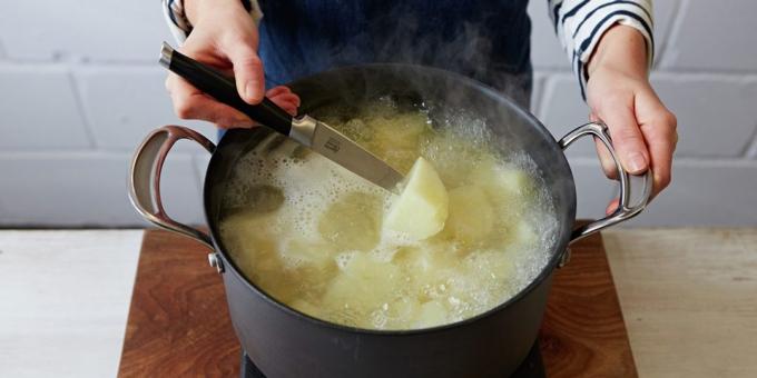 Wie kochen Kartoffeln gereinigt