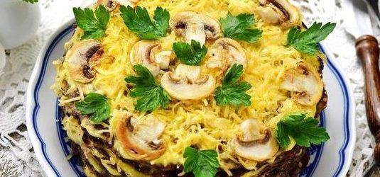 Kuchen Hühnerleber mit Pilzen