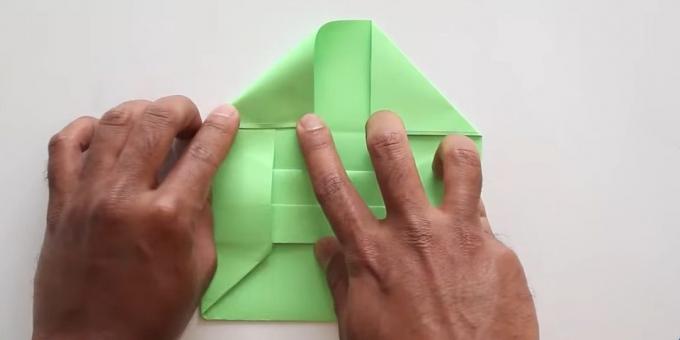 Umschlag mit den Händen ohne Leim: prägt das Ventil