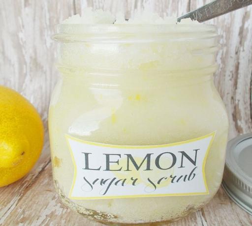 Zucker-Peeling mit dem Duft von Zitrone: Wie ein Geschenk des neuen Jahres mit ihren eigenen Händen machen 