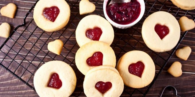Einfache Kekse mit Marmelade. Bitte deine Liebsten