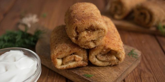 Knusprige Pfannkuchenkroketten mit Champignons und Zwiebeln