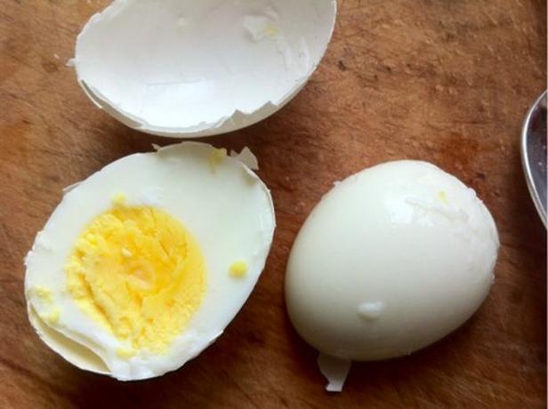 Küchen Tricks: wie man schnell sauber gekochte Eier