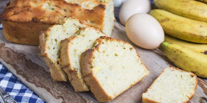 Kuchen mit Bananen auf Kefir