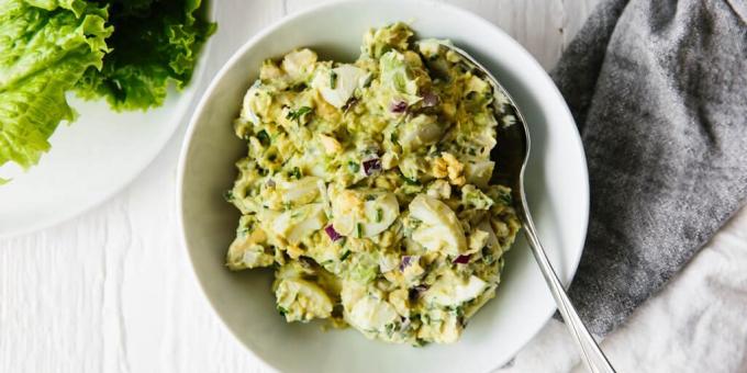 Rezepte: Salat mit Avocado und Eiern