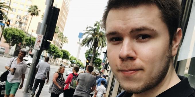 Chefredakteur Vadim DTF Yelistratov: selfie mit Hollywood Boulevard